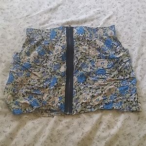 Floral zip up Sans Souci skirt